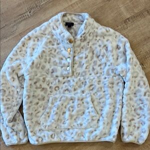 Girls fleece pullover.